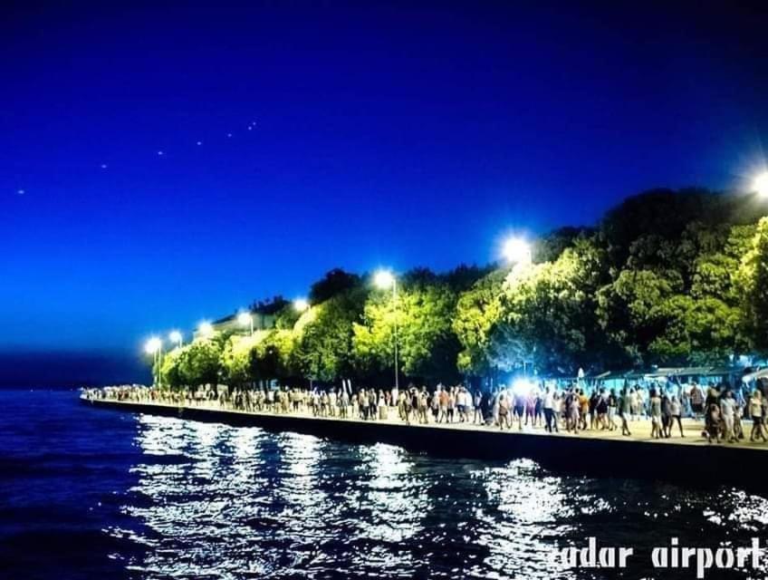 Apartmani Sollei ペトルチャネ エクステリア 写真